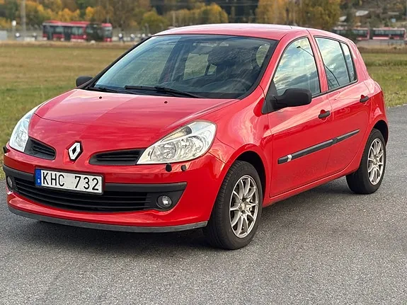 Renault Clio 2007 photo 2