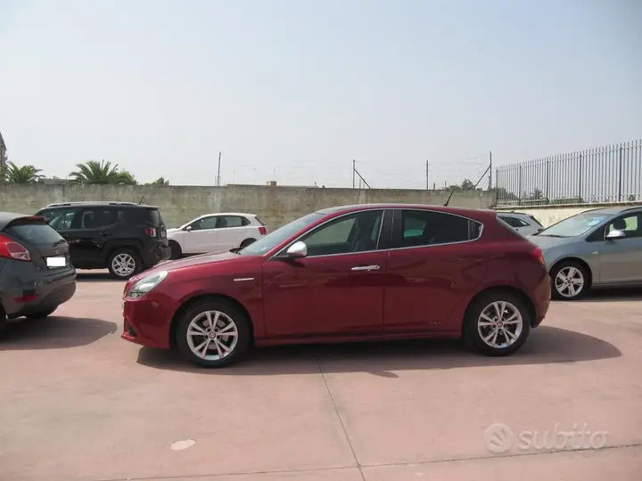 Alfa Romeo Giulietta 2012 photo 3