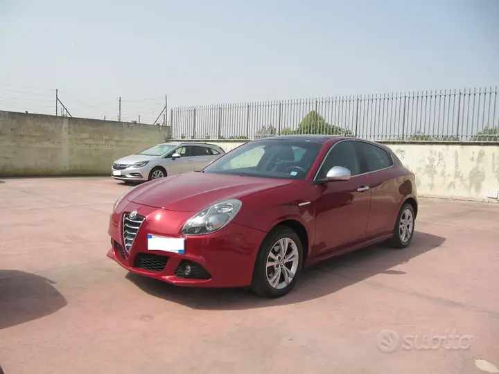 Alfa Romeo Giulietta 2012 photo 4