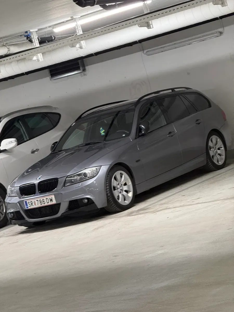 BMW 3 Series 2009 photo 3