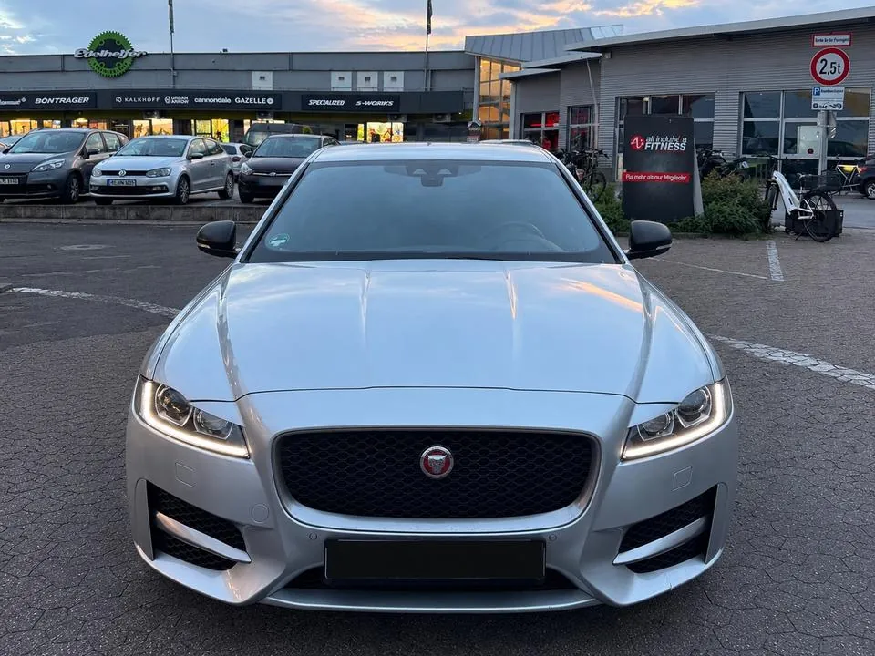 Jaguar Xf