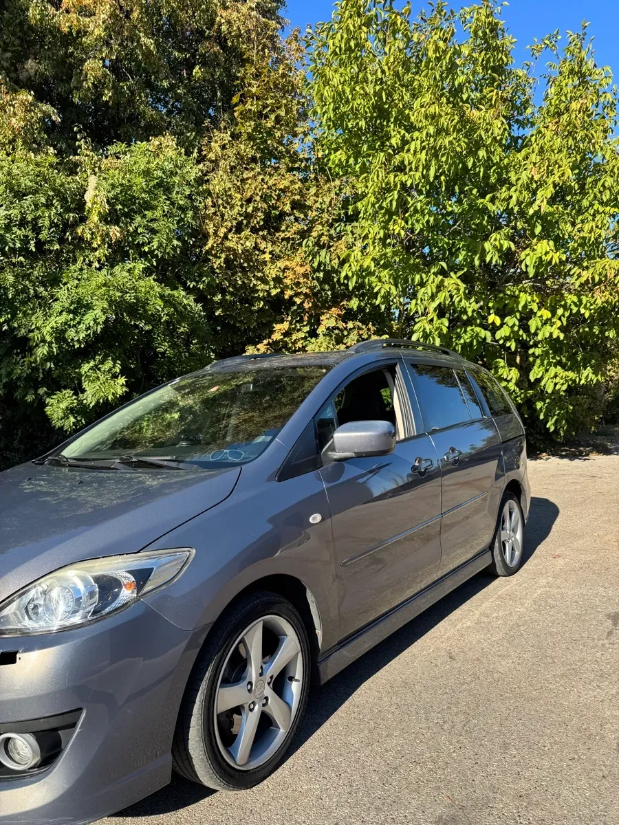 Mazda Mazda5 2009 photo 2