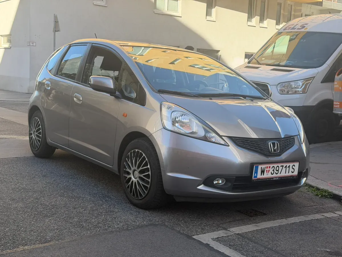 Honda Jazz 2009 photo 3