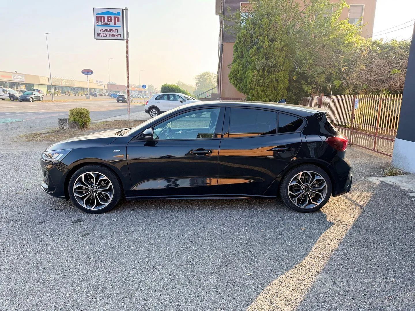 Ford Focus 2022 photo 2