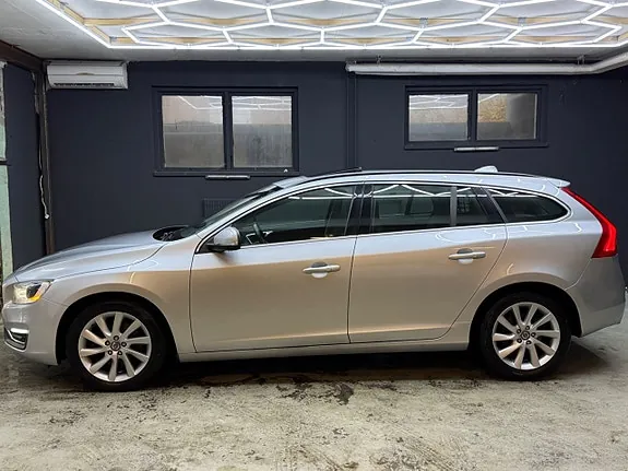 Volvo V60 2014 photo 2