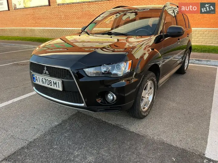 Mitsubishi Outlander Xl 2011 photo 3
