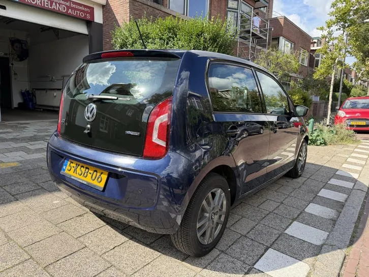 Volkswagen Up 2013 photo 3