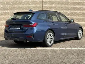 BMW Série 3 2021 photo 2