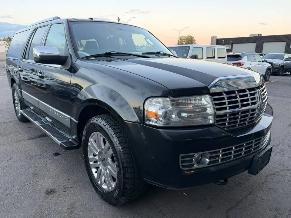 Lincoln Navigator 2013 photo 2