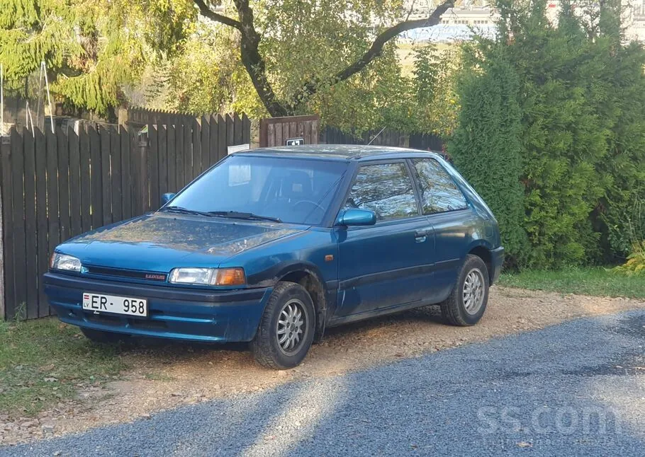 Mazda 323
