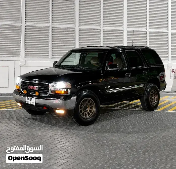 GMC Yukon 2004 photo 2