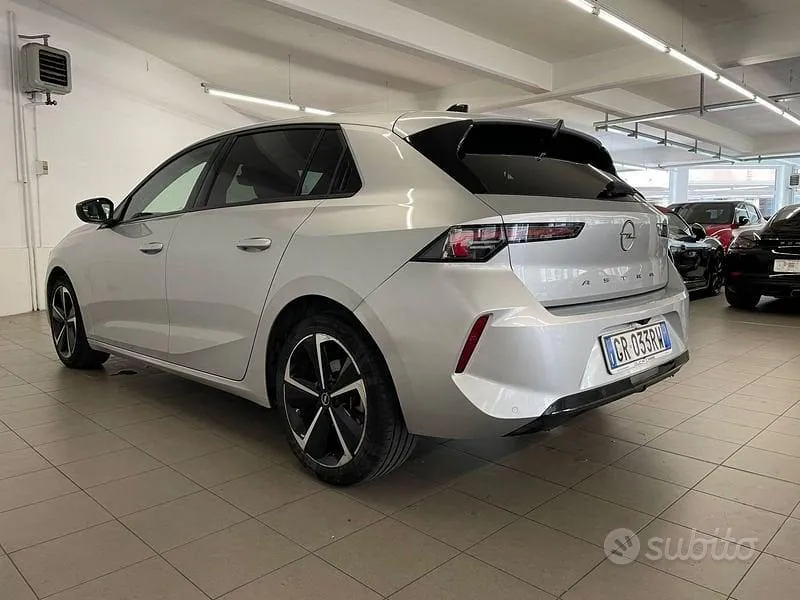 Opel Astra 2023 photo 3