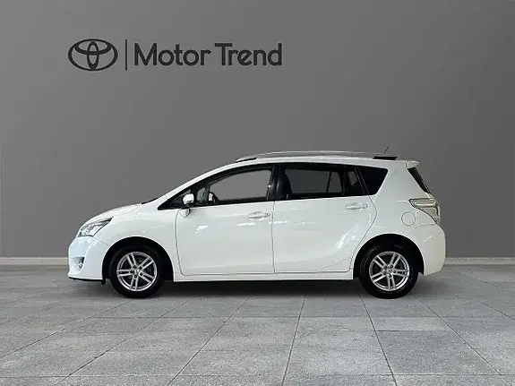 Toyota Verso 2015 photo 3