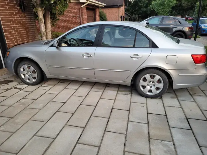 Hyundai Sonata 2009 photo 2
