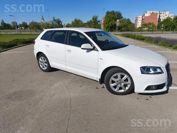 Audi A3 2012 photo 2