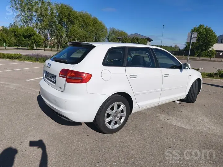 Audi A3 2012 photo 3
