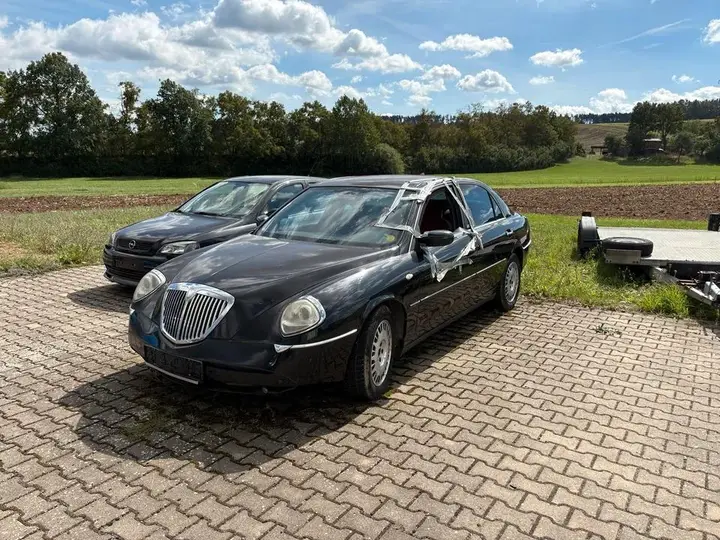 Lancia Thesis
