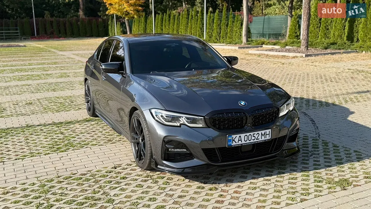 BMW 3 Series 2018 photo 4