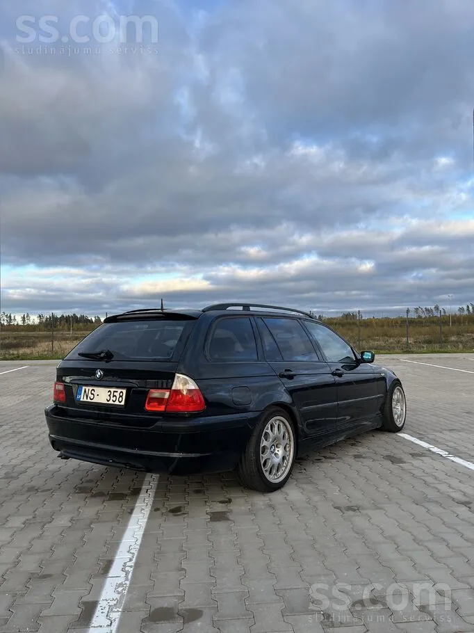 BMW 330 2001 photo 4