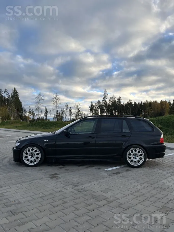 BMW 330 2001 photo 2