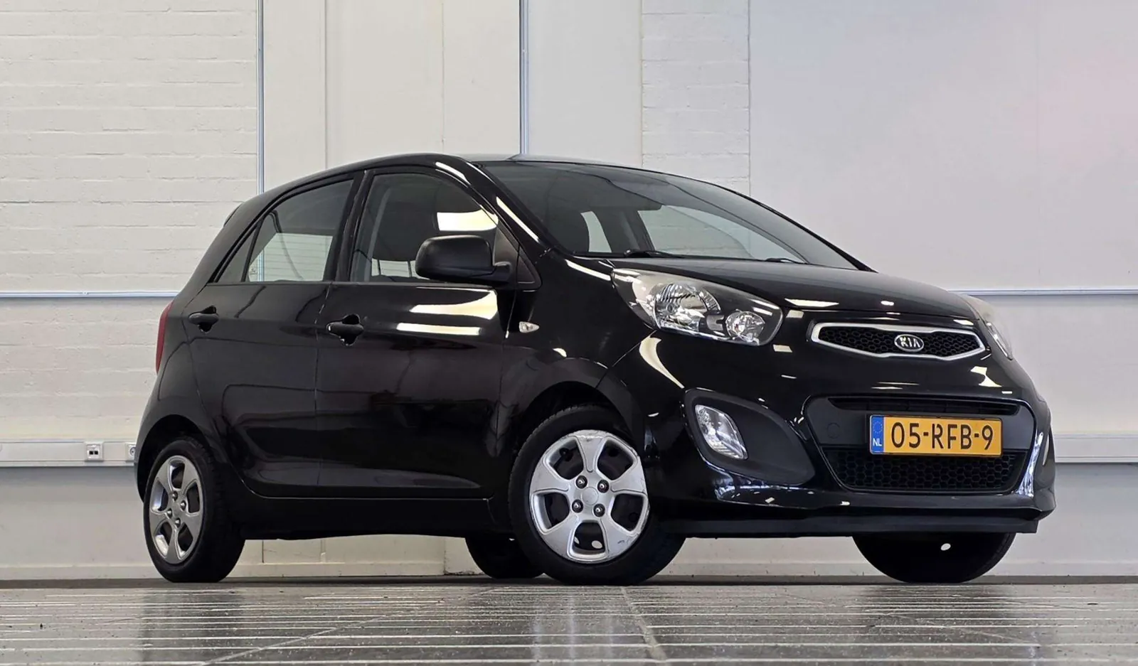 Kia Picanto 2012 photo 2