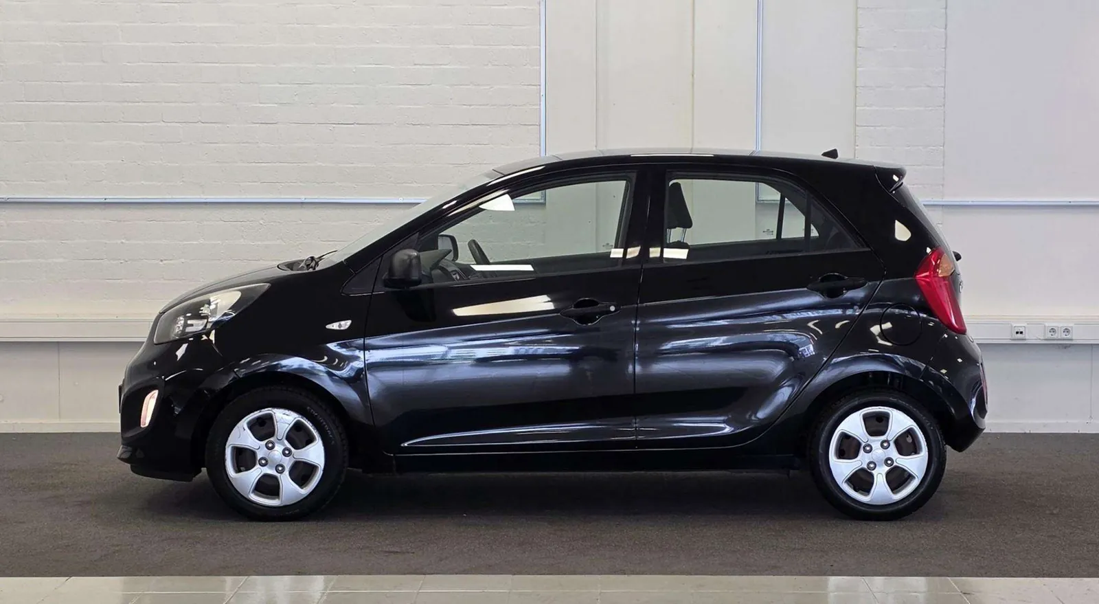 Kia Picanto 2012 photo 3