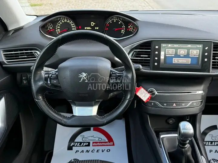 Peugeot 308 2015 photo 3