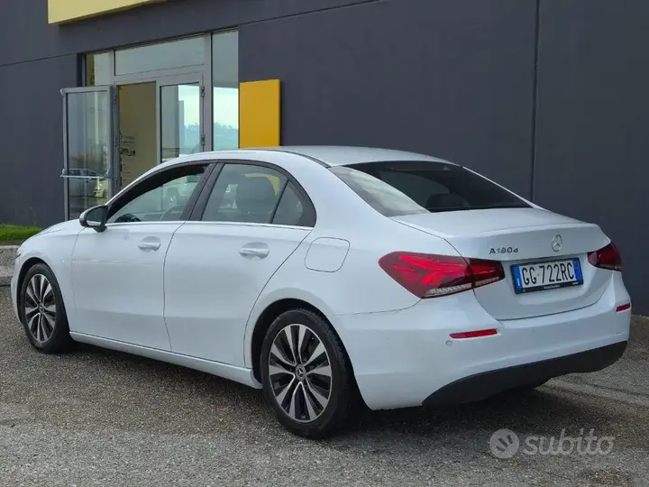 Mercedes-Benz A 180 D 2021 photo 3