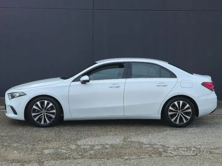 Mercedes-Benz A 180 D 2021 photo 2