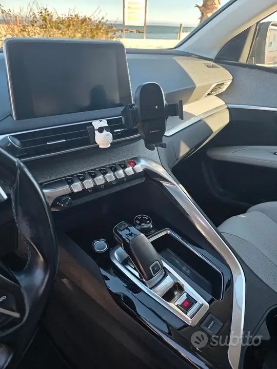 Peugeot 5008 2017 photo 2