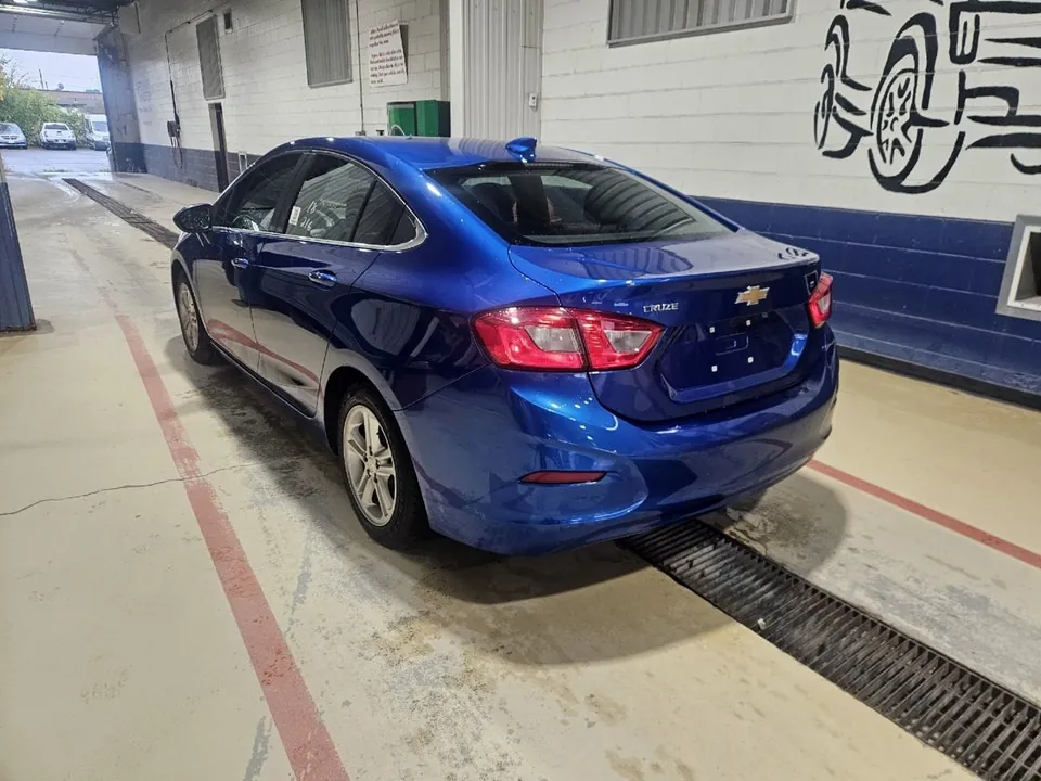 Chevrolet Cruze 2018 photo 2
