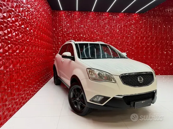 KG Mobility Korando 2011 photo 3