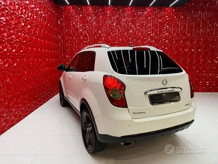 KG Mobility Korando 2011 photo 4