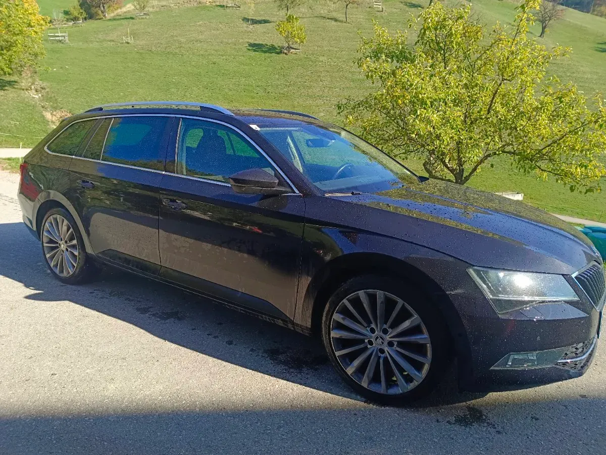 Skoda Superb 2018 photo 3