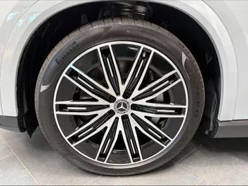 Mercedes-Benz Eqe photo 2