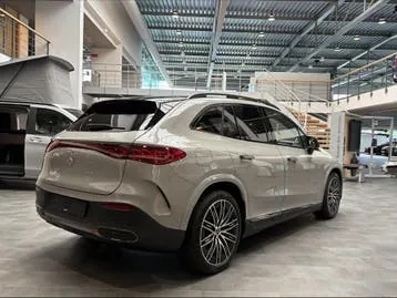 Mercedes-Benz Eqe photo 3