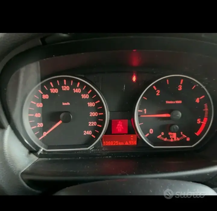 BMW 118D 2008 photo 4