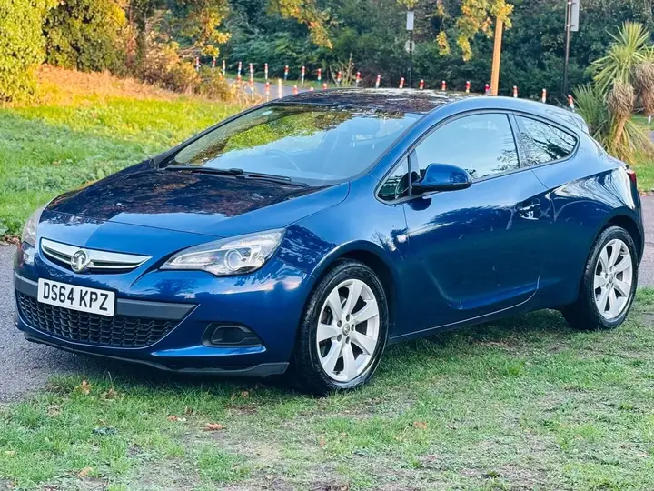 Vauxhall Astra 2014 photo 4
