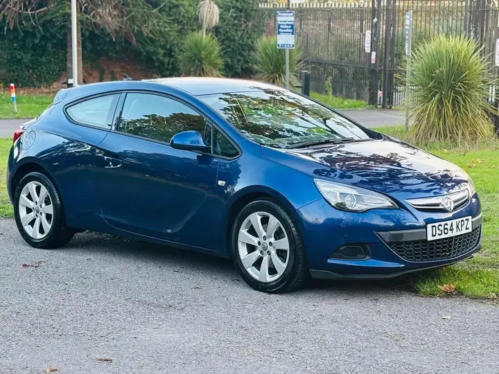Vauxhall Astra 2014 photo 3