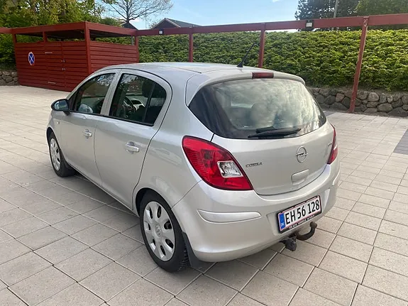 Opel Corsa 2009 photo 3