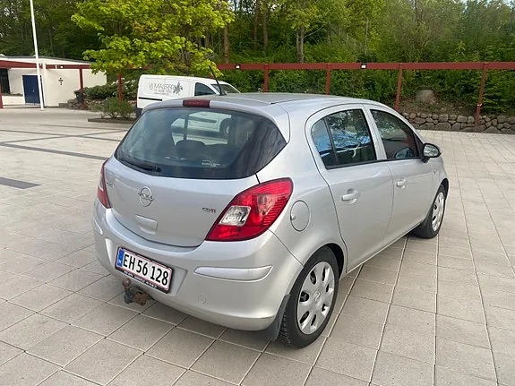 Opel Corsa 2009 photo 4