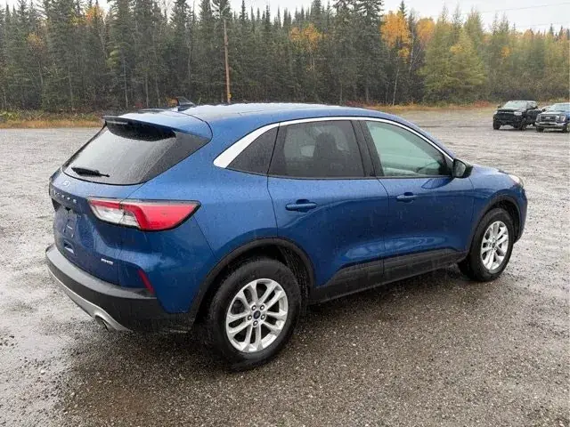 Ford Escape 2022 photo 3