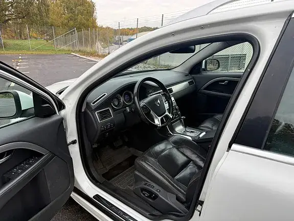 Volvo V70 2011 photo 4