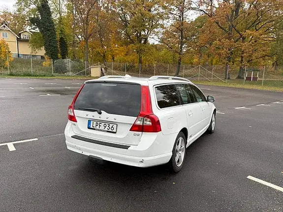 Volvo V70 2011 photo 3