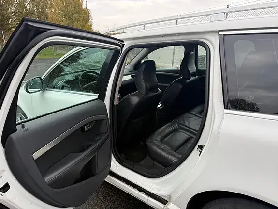 Volvo V70 2011 photo 5