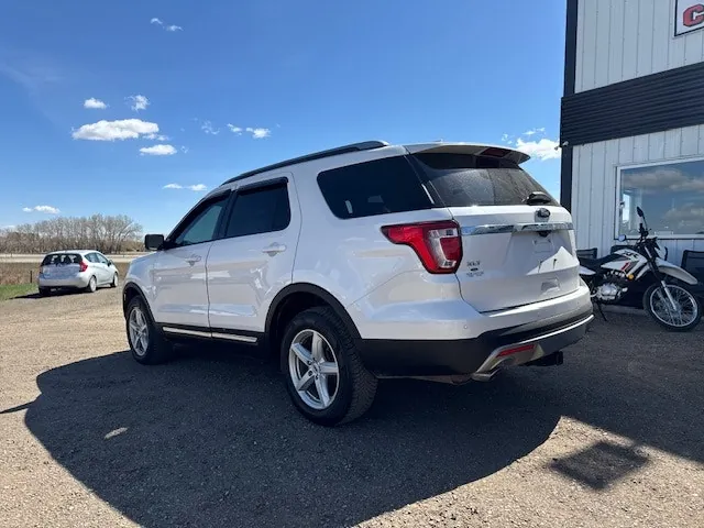 Ford Explorer 2017 photo 3