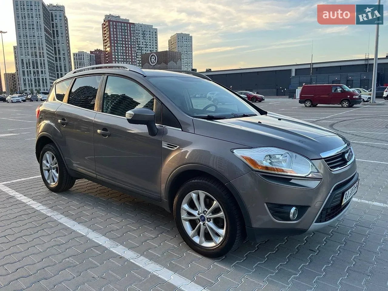 Ford Kuga 2012 photo 3