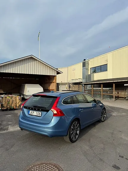Volvo V60 2014 photo 4