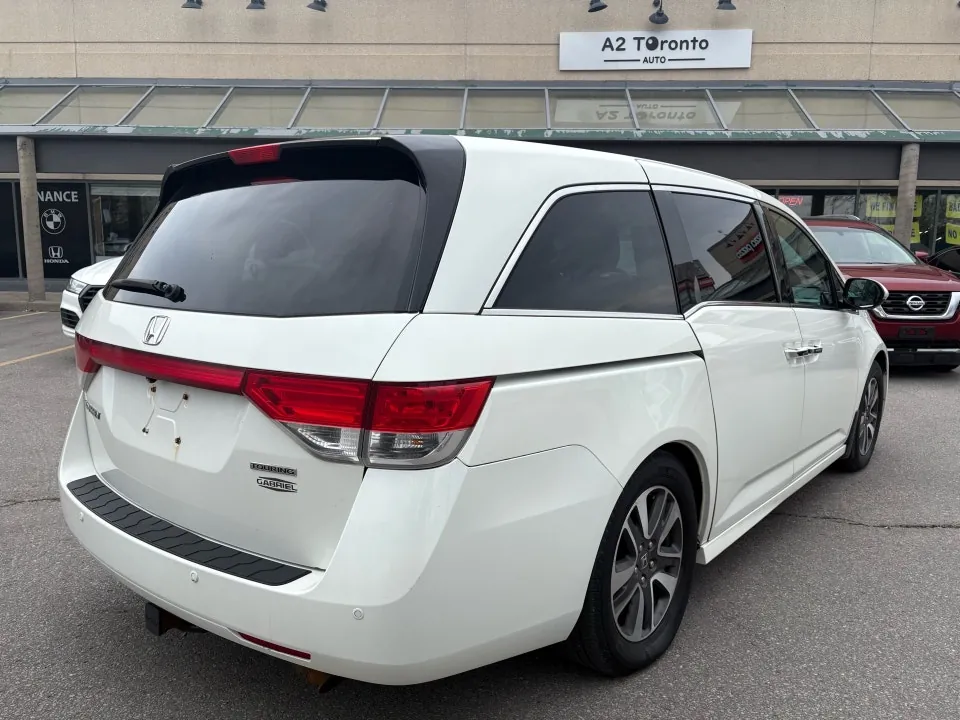 Honda Odyssey 2015 photo 4