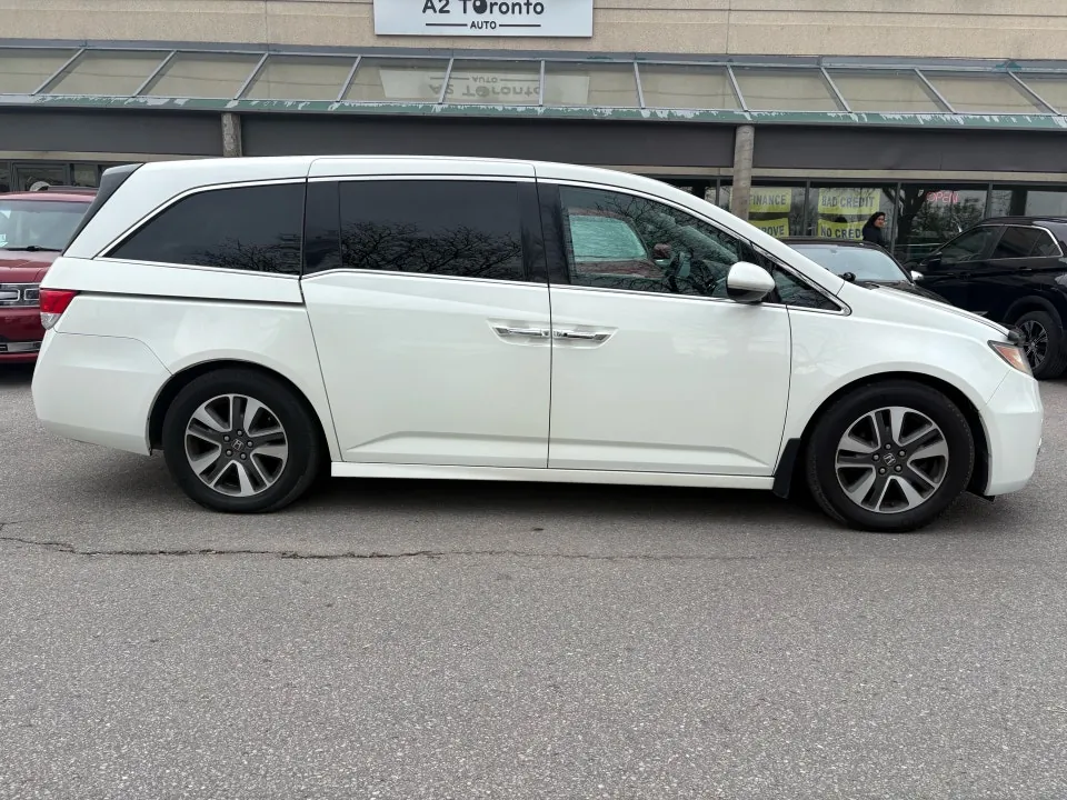 Honda Odyssey 2015 photo 3